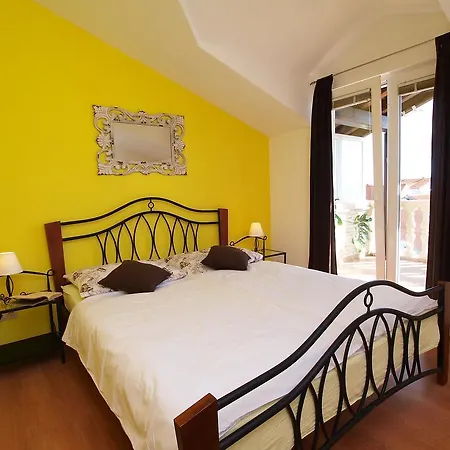 Apartamento Frane.1 *